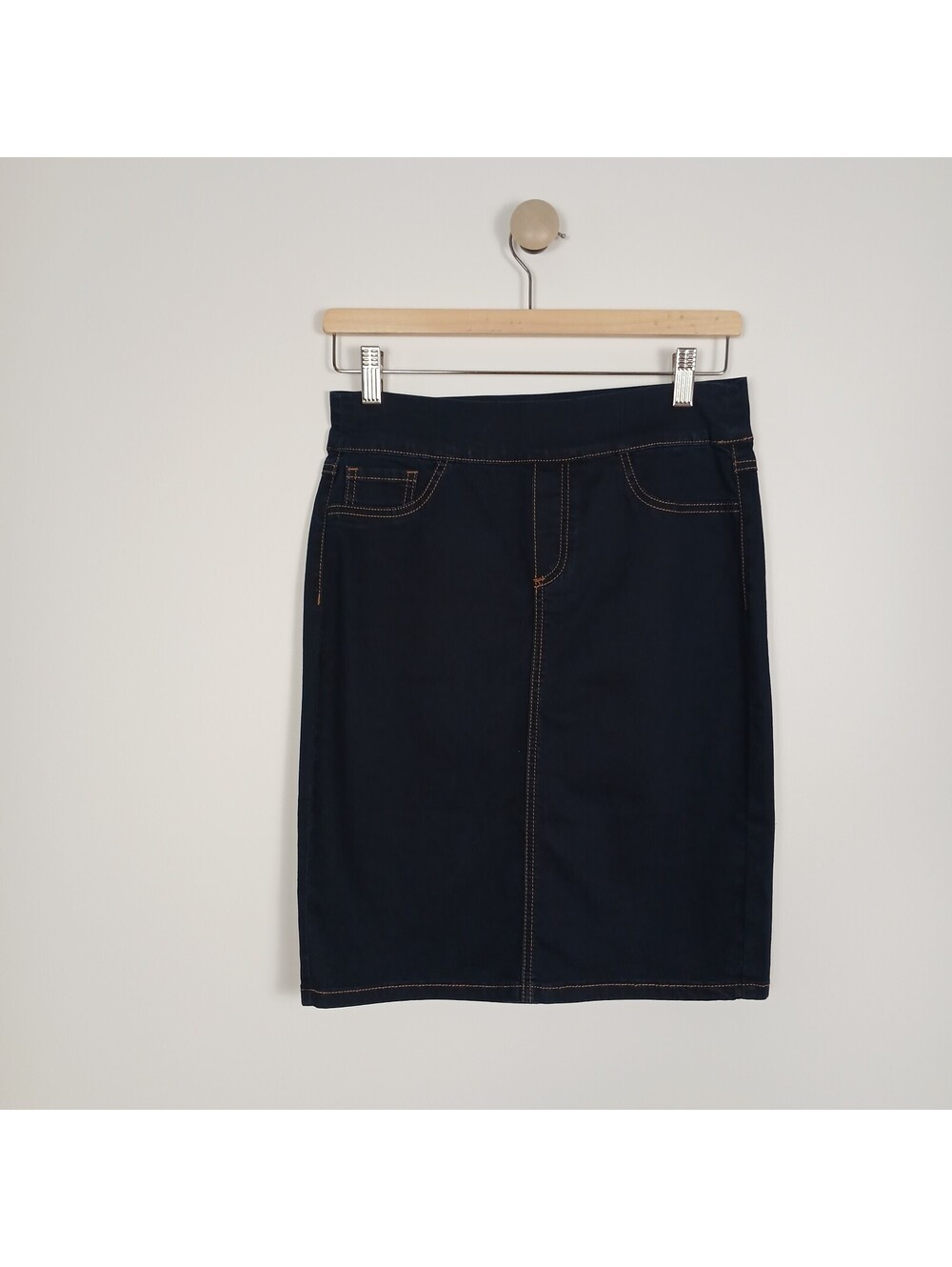 Le Chateau Women's Size 27 Dark Wash Denim Pencil Skirt Pull On Stretch 21"